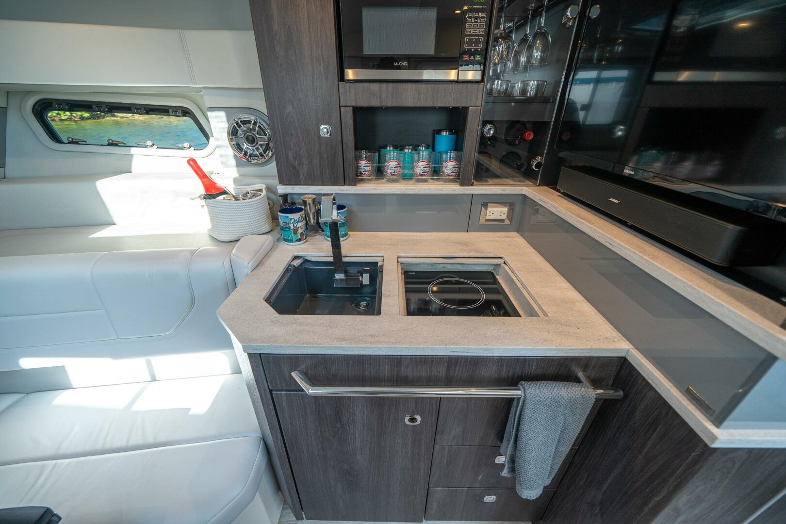 Slide: The Image of Formula 430 All Sport Crossover 2021 - 4615107