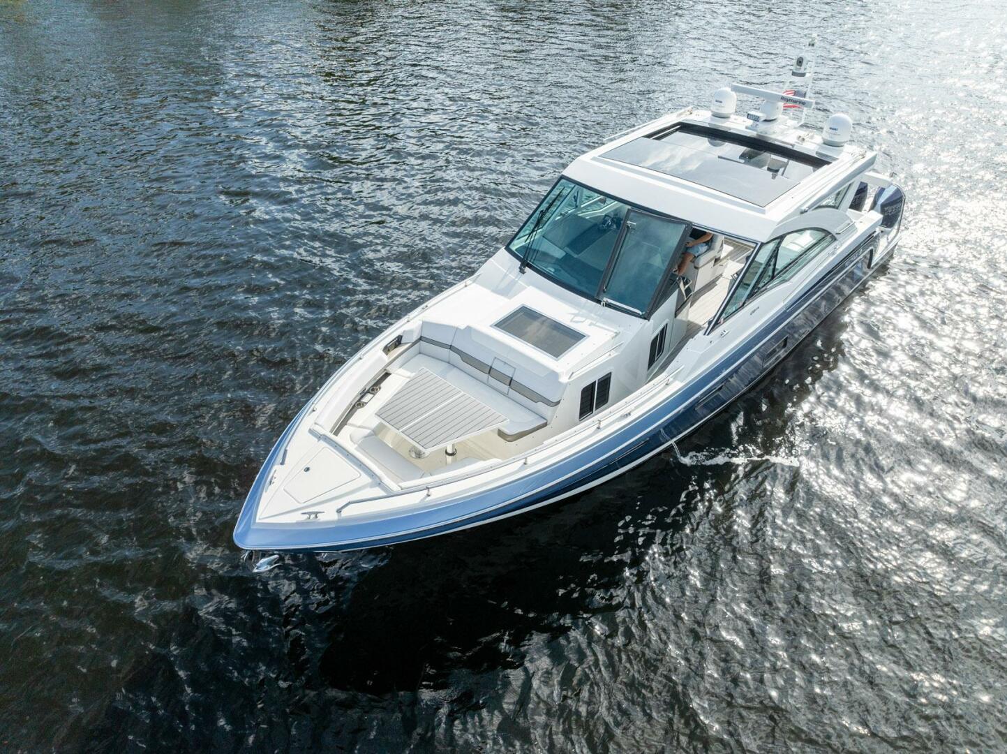 Slide: The Image of Formula 430 Super Sport Crossover 2021 - 5180603