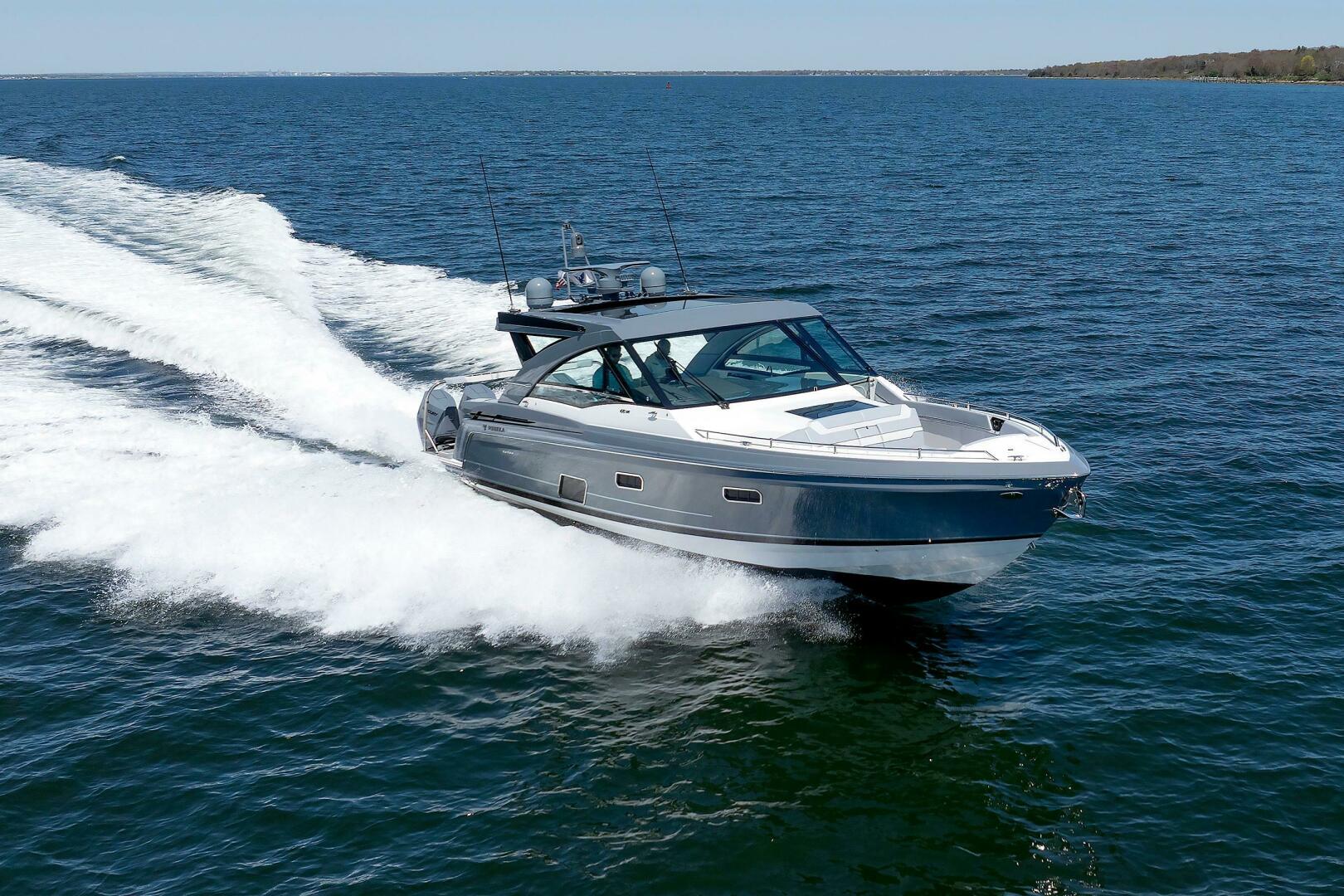 Slide: The Image of Formula 430 Super Sport Crossover 2024 - 5278792