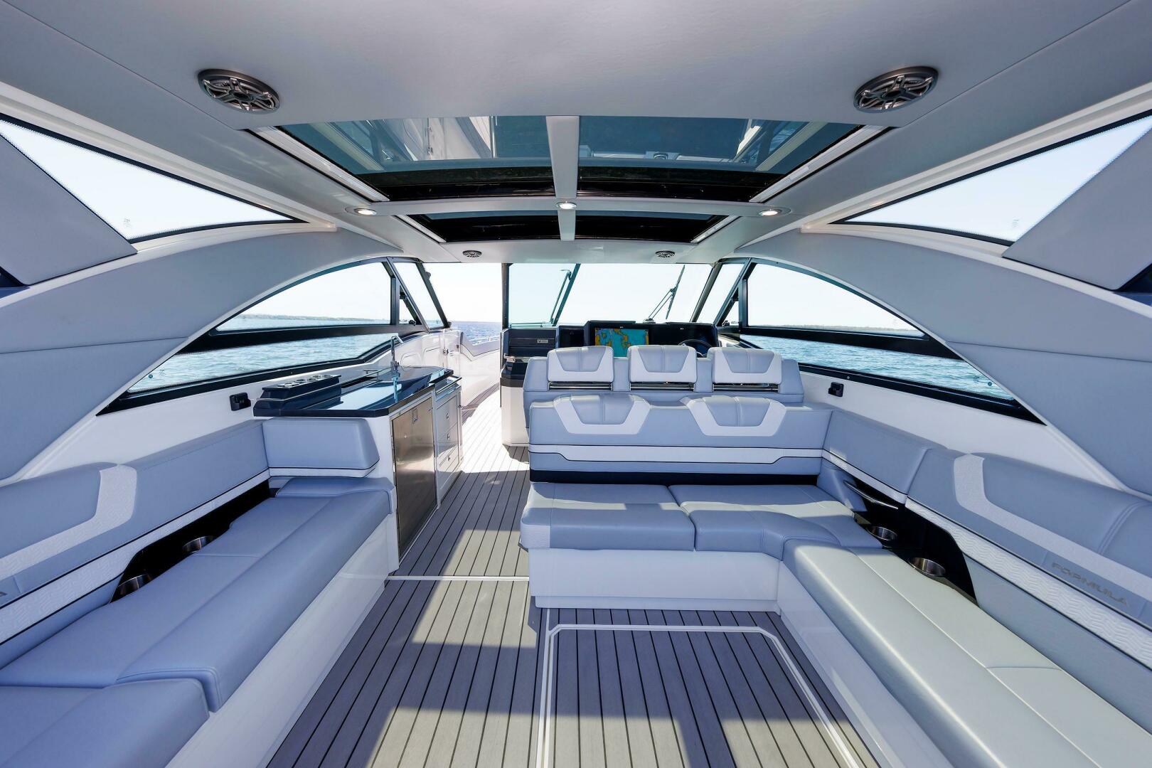 Slide: The Image of Formula 430 Super Sport Crossover 2024 - 5278818