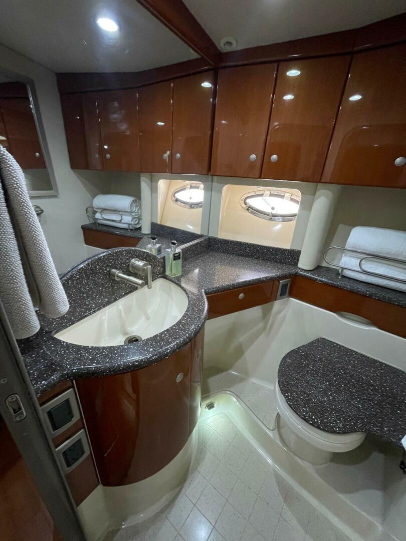 Slide: The Image of Formula 45 yacht BenThere- Master Head 2008 Formula 45 Yacht BenThere - 5512460