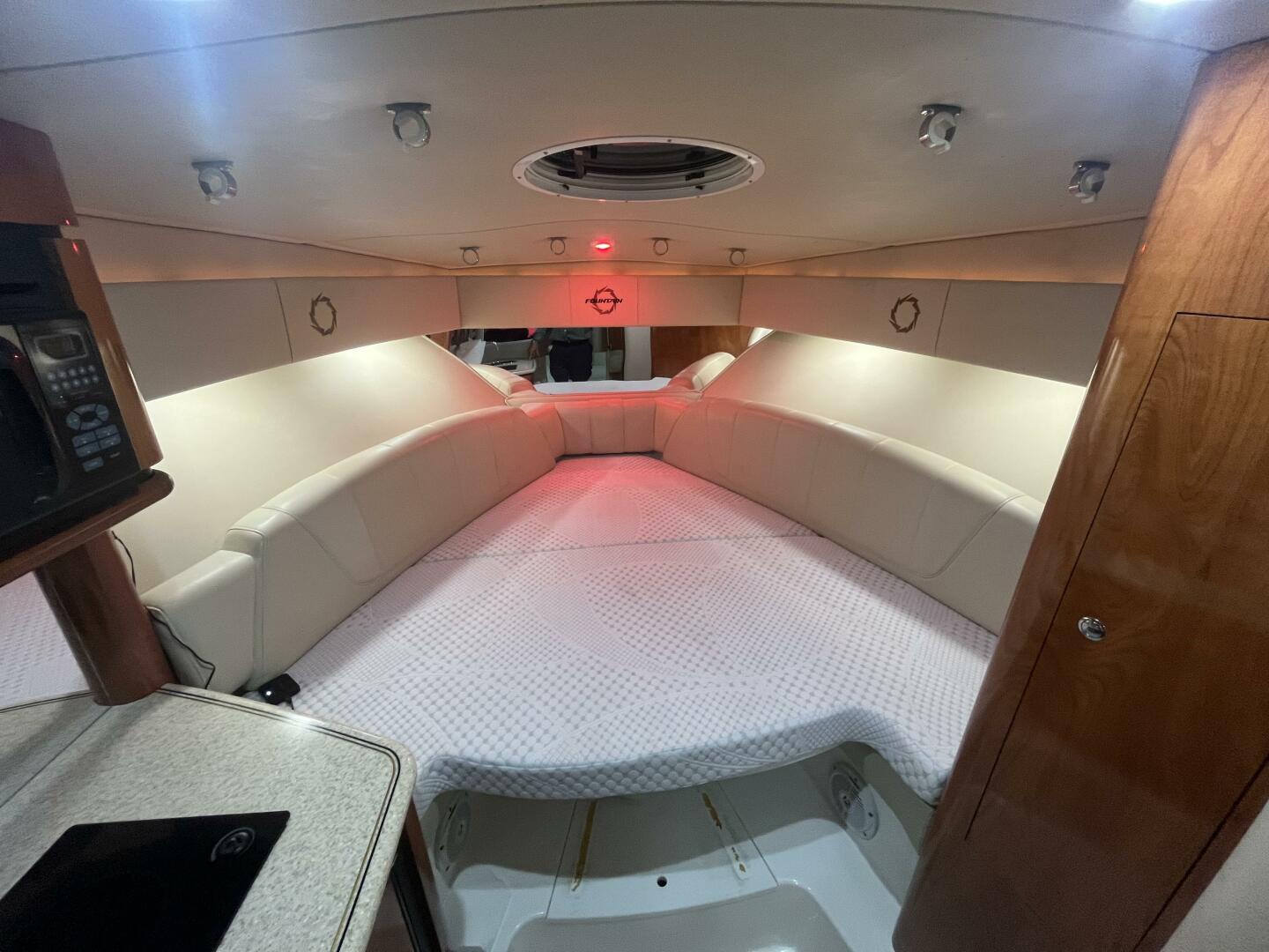 Slide: The Image of Fountain 33 Sportfish Cruiser 2007 - 3977747