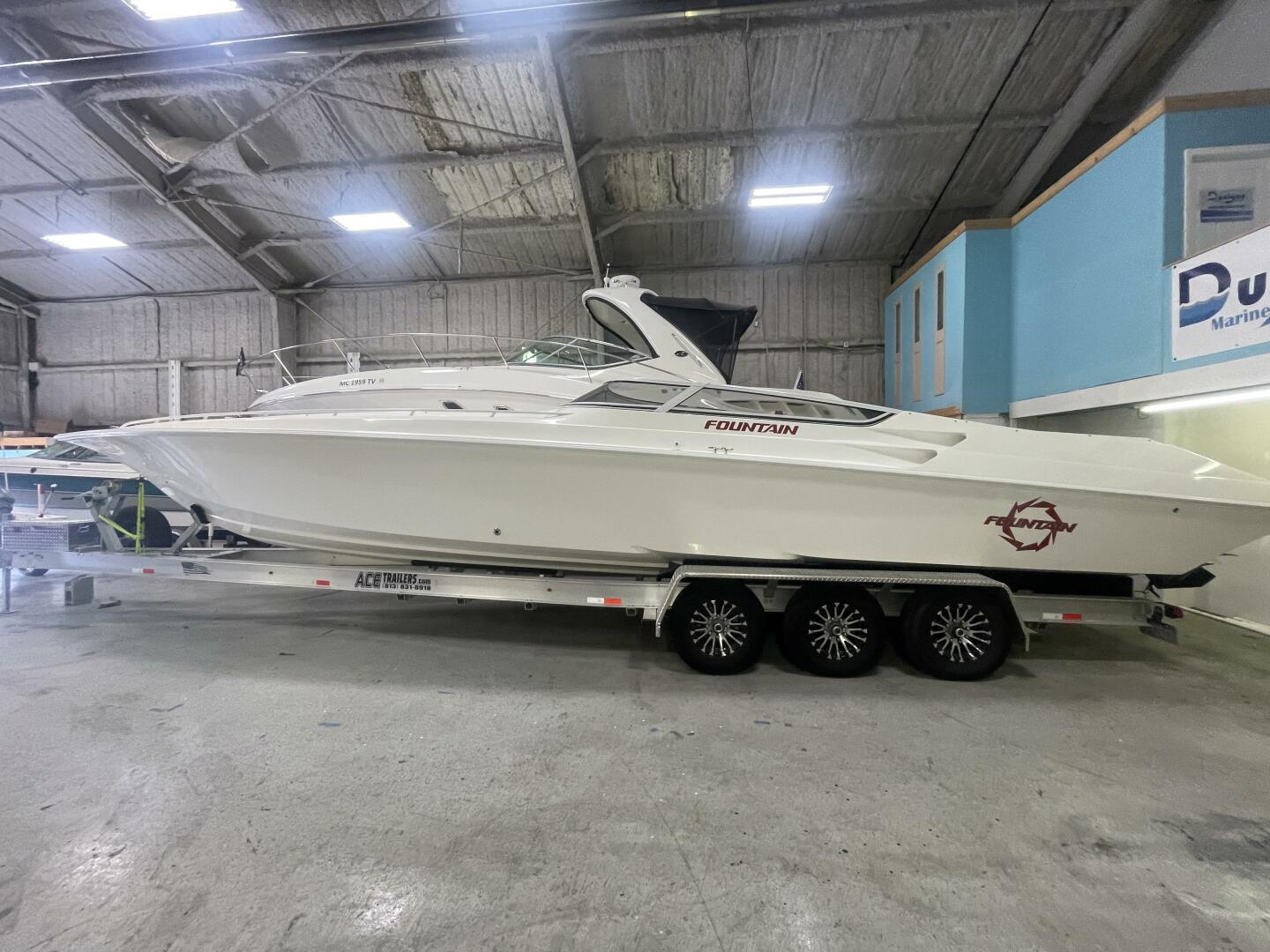 Slide: The Image of Fountain 38 Lightning 2000 - 4491509