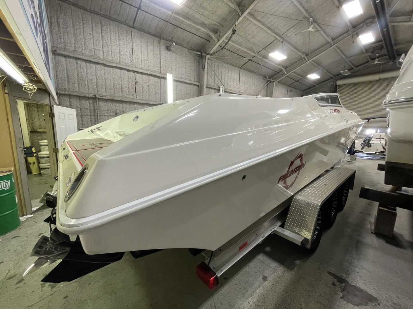 Slide: The Image of Fountain 38 Lightning 2000 - 4491514