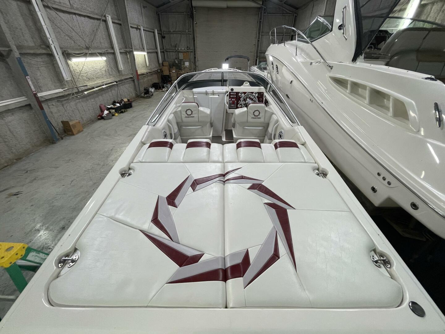 Slide: The Image of Fountain 38 Lightning 2000 - 4491521