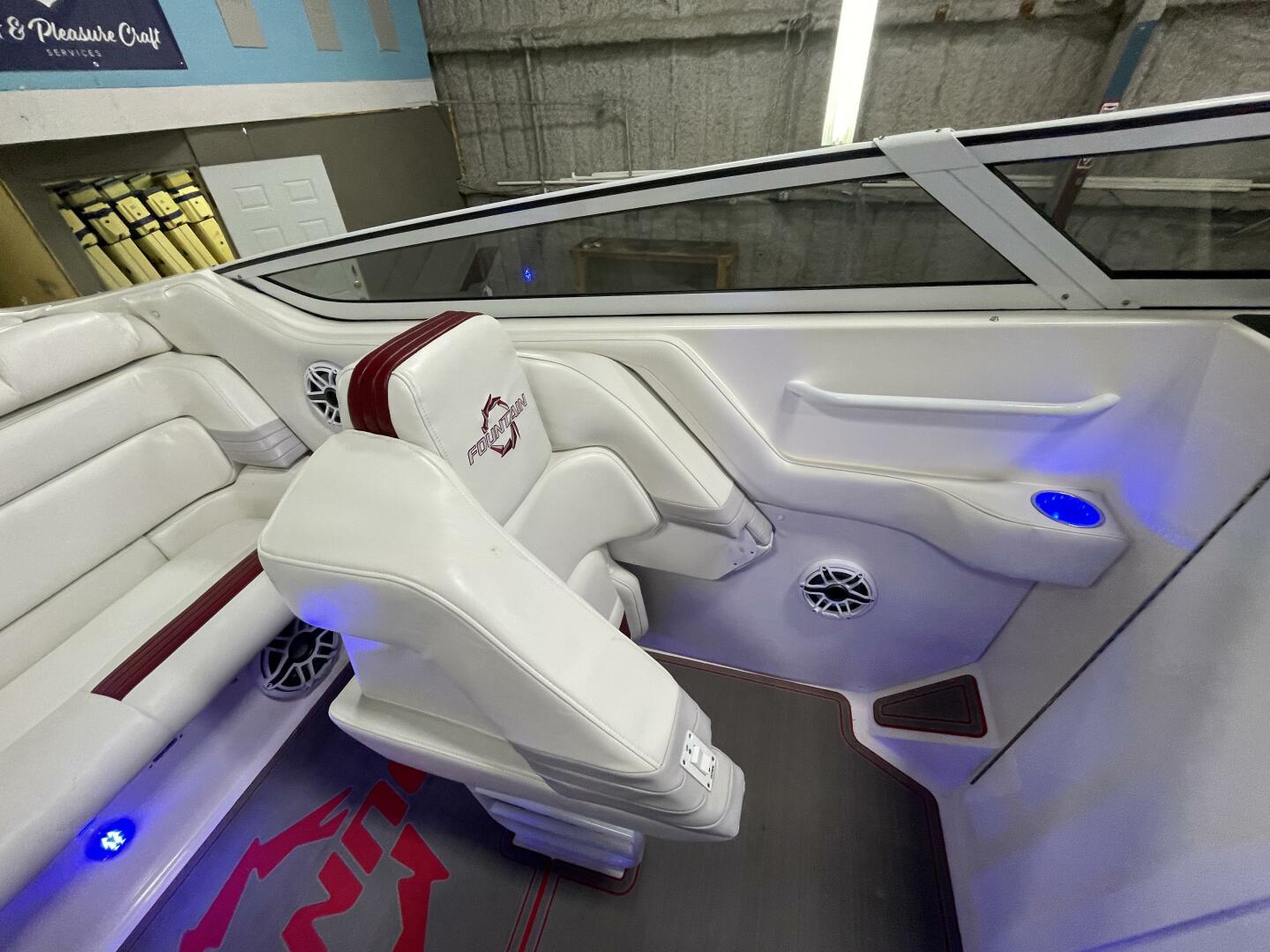 Slide: The Image of Fountain 38 Lightning 2000 - 4491545