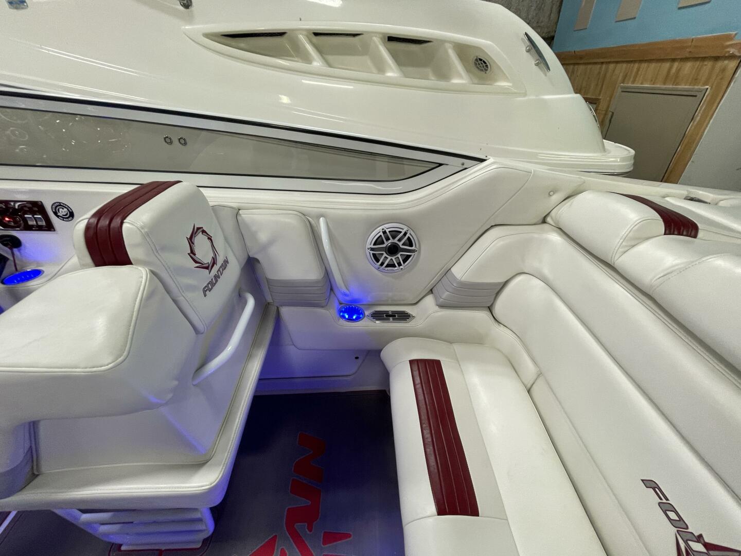 Slide: The Image of Fountain 38 Lightning 2000 - 4491548