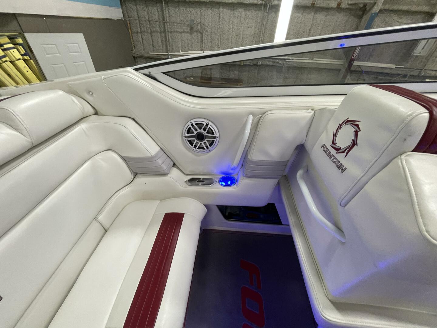 Slide: The Image of Fountain 38 Lightning 2000 - 4491549