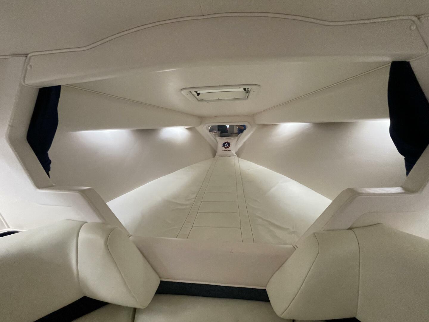 Slide: The Image of Fountain 38 Lightning 2000 - 4491562