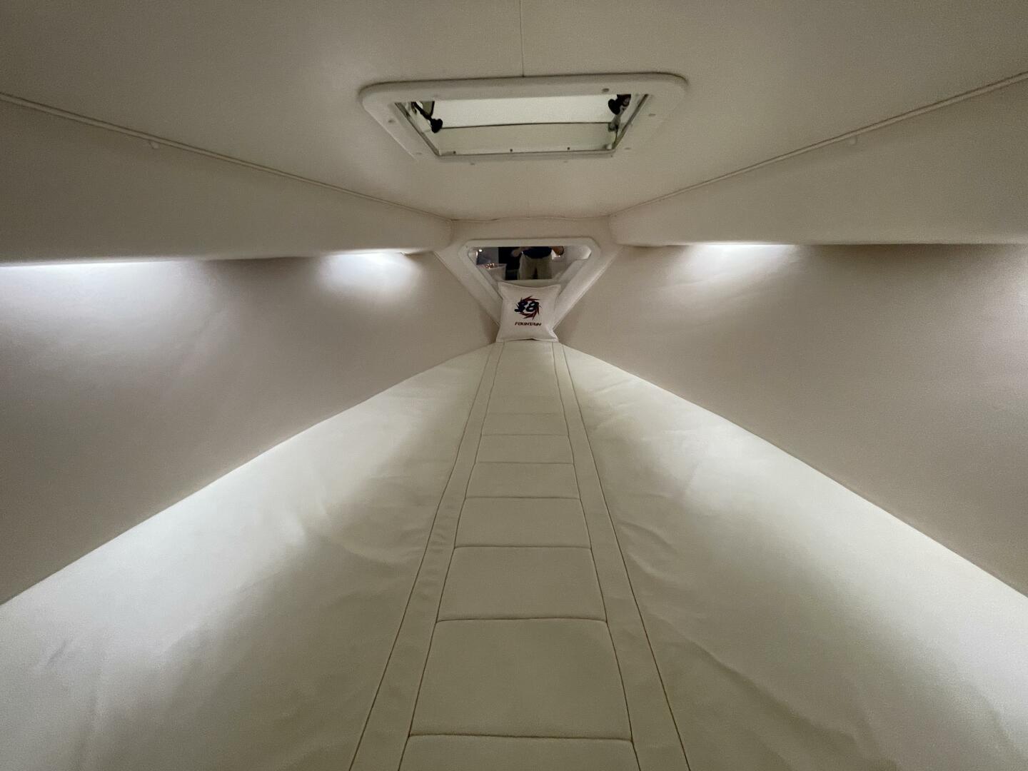 Slide: The Image of Fountain 38 Lightning 2000 - 4491566