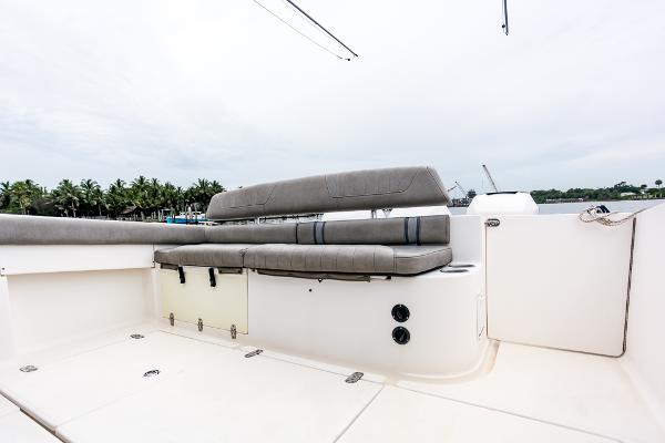 Slide: The Image of 2008 Fountain - Aft - 34