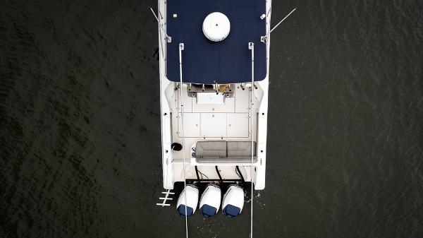 Slide: The Image of 2008 Fountain - Exterior profile on the water - 4