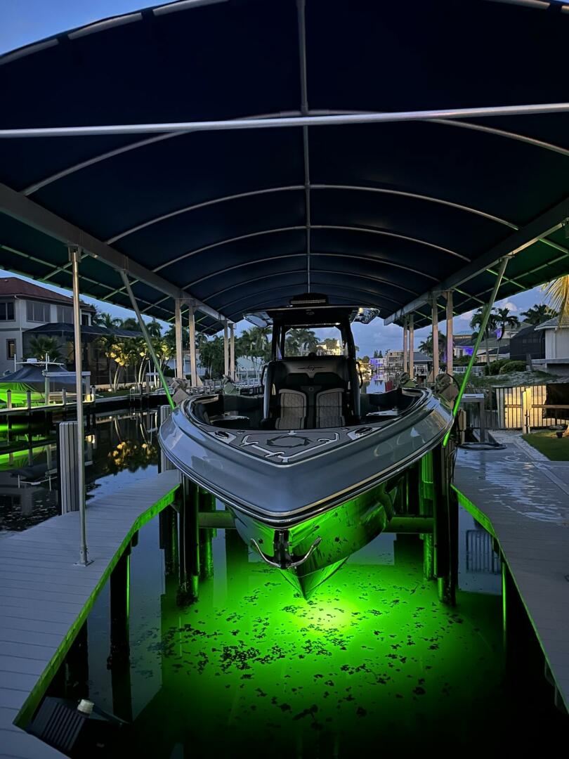 Slide: The Image of ' 2022 Fountain 39 NX- Starboard  - 5016822