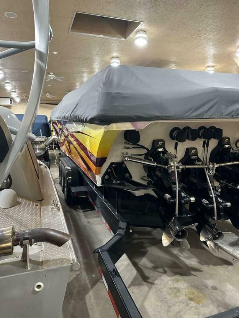 Slide: The Image of Fountain 47 Lightning 2006 - 5196969