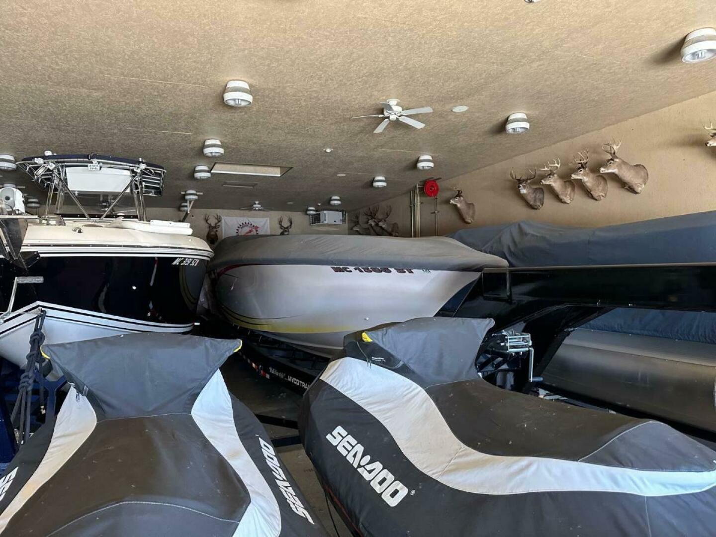 Slide: The Image of Fountain 47 Lightning 2006 - 5196970