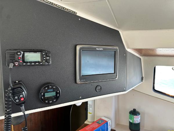 Slide: The Image of Navigation equipment inside 1998 Fountaine Pajot Athena 38 catamaran. - 20