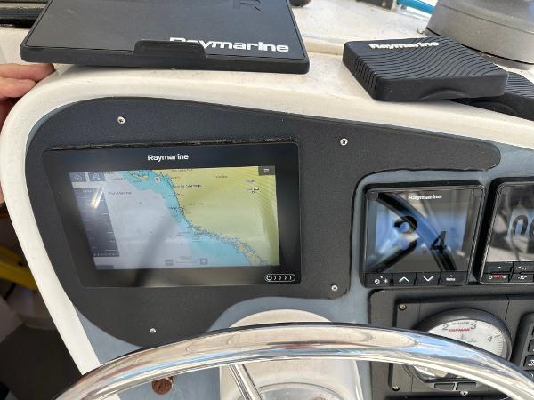 Slide: The Image of Navigation system on 1998 Fountaine Pajot Athena 38 catamaran dashboard. - 27
