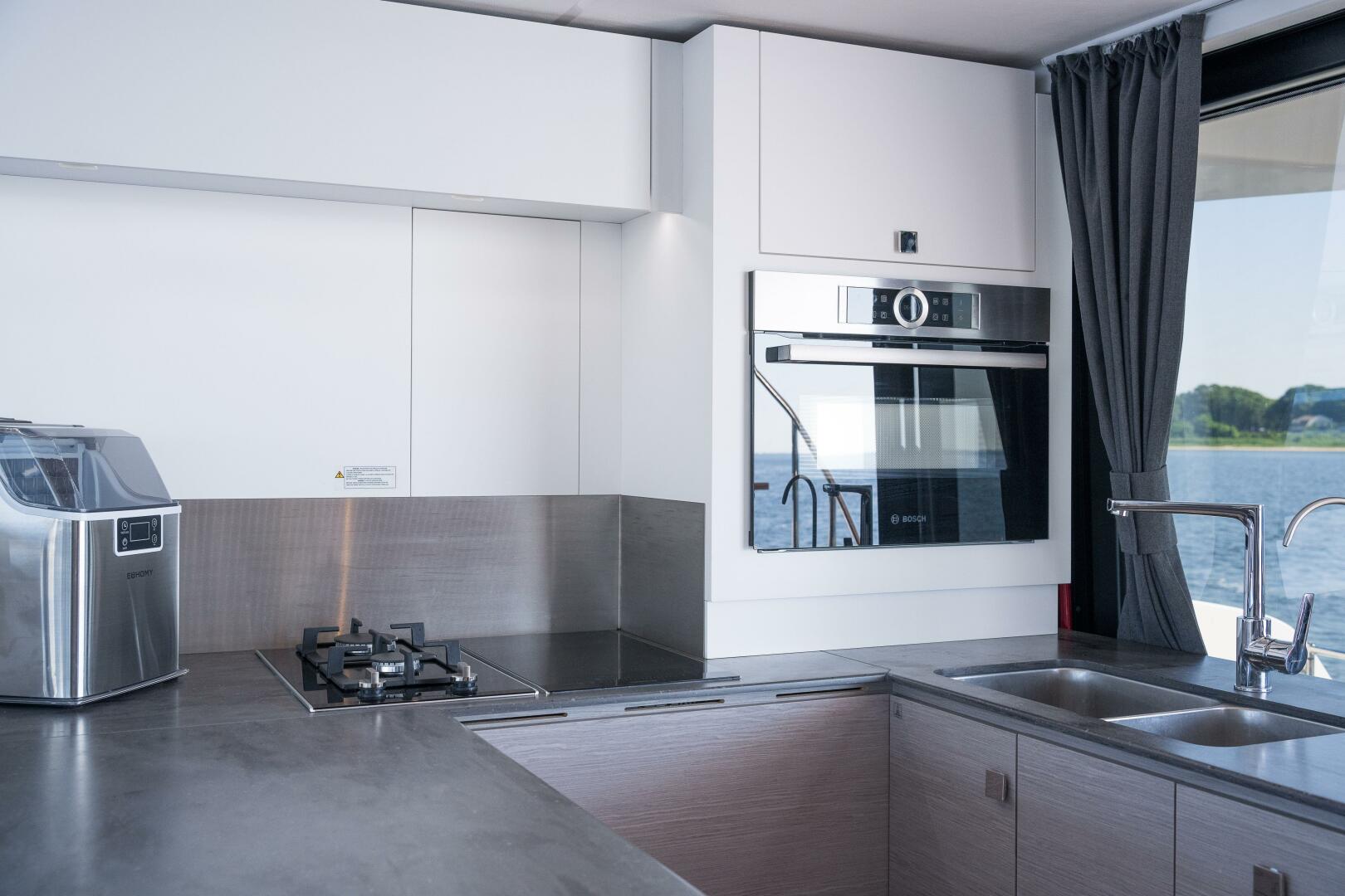 Slide: The Image of Fountaine Pajot MY6 2024 - 4491733