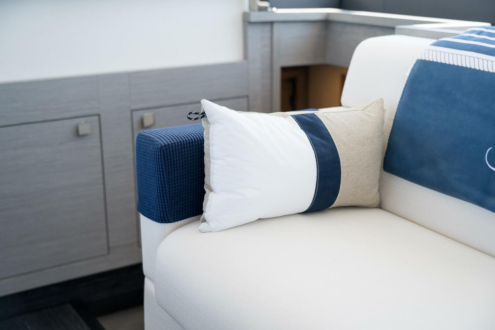 Slide: The Image of Fountaine Pajot MY6 2024 - 4491736