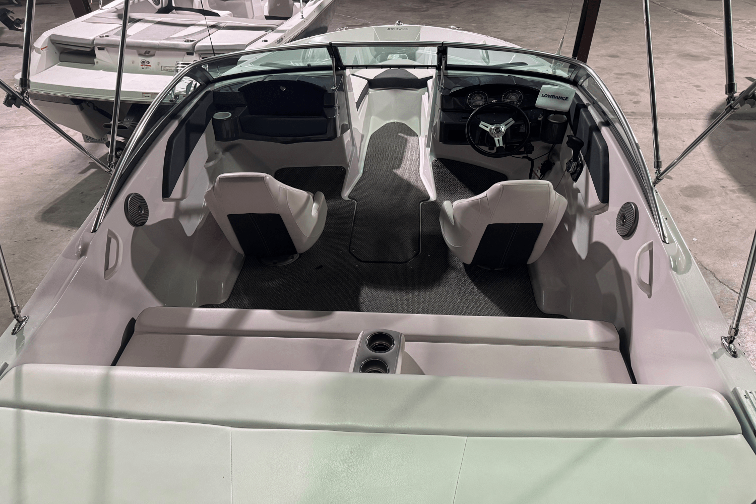 Slide: The Image of Four Winns 190 FREEDOM 2016 - 4