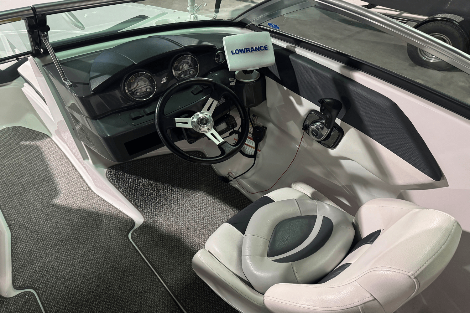 Slide: The Image of Four Winns 190 FREEDOM 2016 - 8