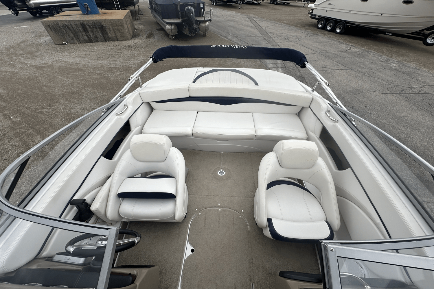 Slide: The Image of Four Winns 200SS 2010 - 11