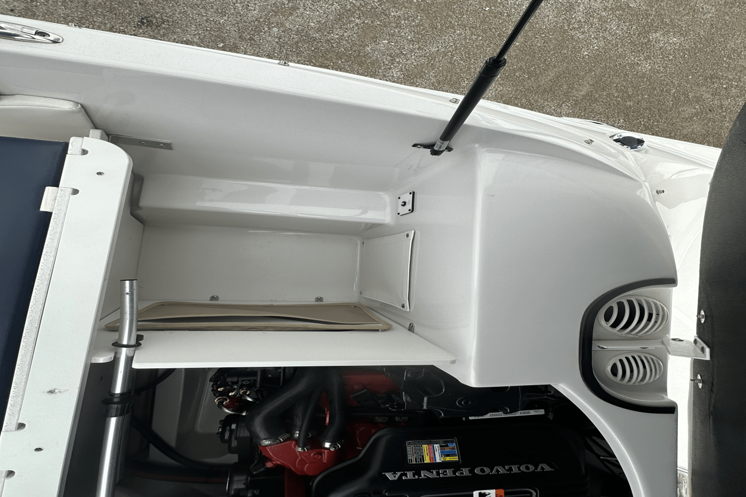 Slide: The Image of Four Winns 200SS 2010 - 24