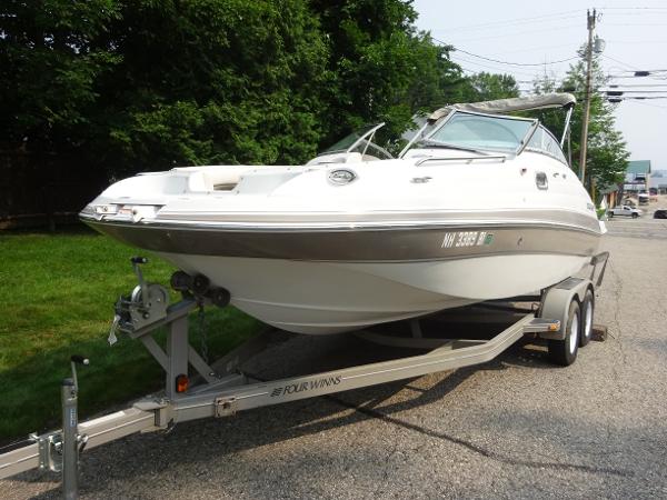 Slide: The Image of Four Winns 214 Funship 2003 - 1