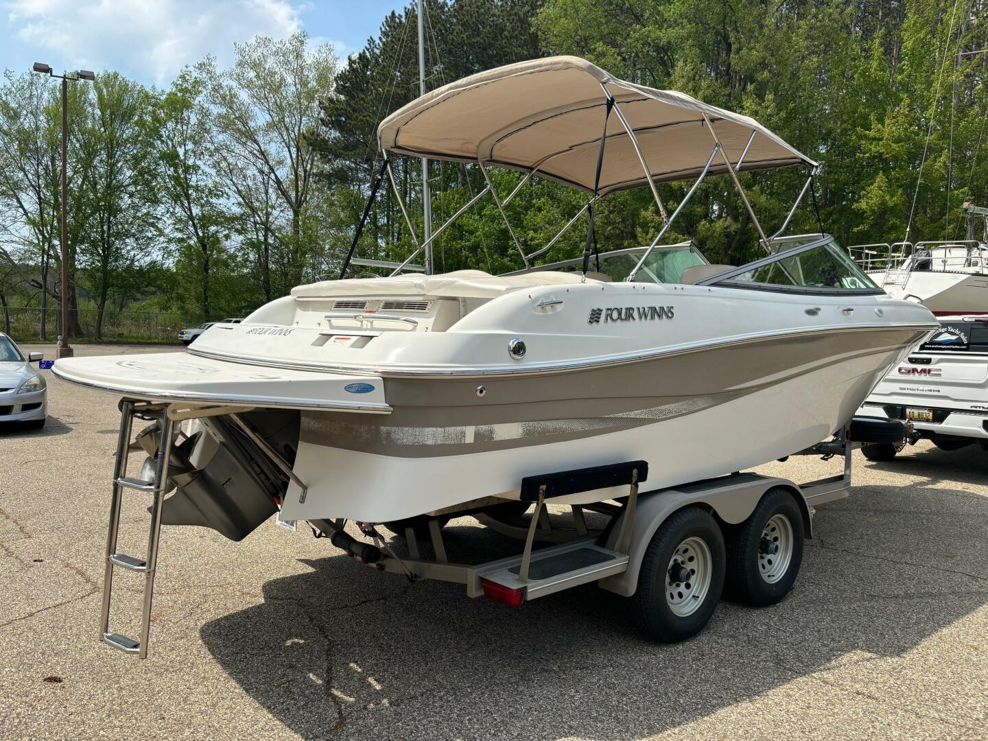 Slide: The Image of Four Winns 240 Horizon 2003 - 5315864