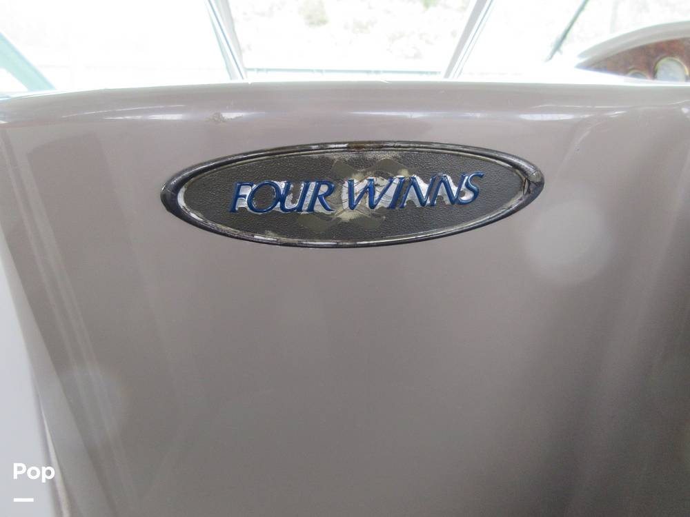 Slide: The Image of Four Winns 268 Vista 2003 - 15620500