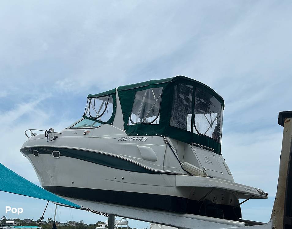 Slide: The Image of Four Winns 268 Vista Cruiser 2002 - 15526753