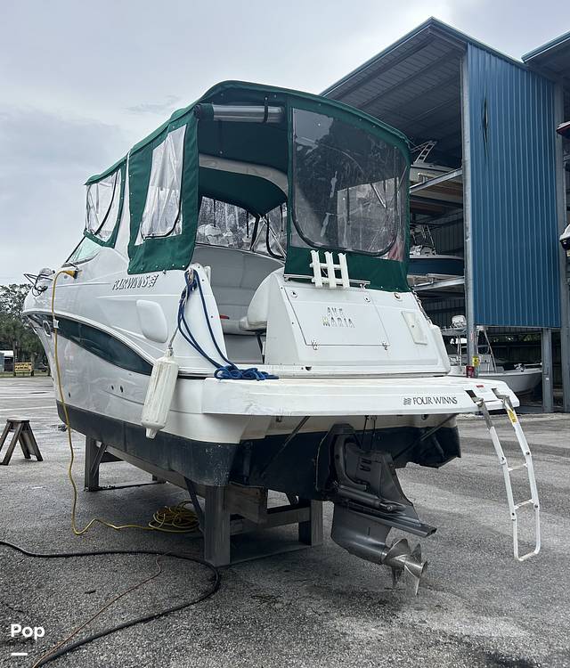 Slide: The Image of Four Winns 268 Vista Cruiser 2002 - 15526754