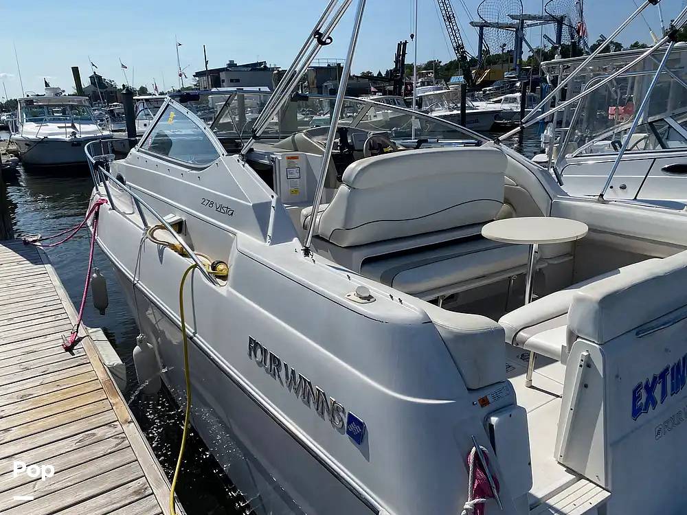 Slide: The Image of Four Winns 278 Vista 1999 - 15649215