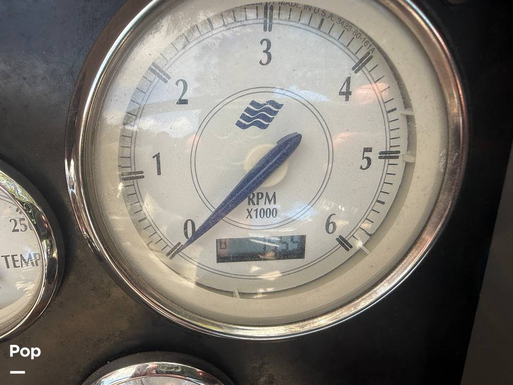 Slide: The Image of 155 Hours On Engine - 15581838