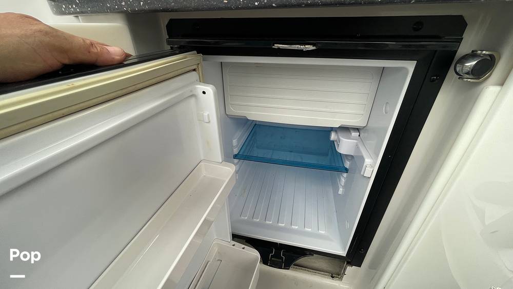Slide: The Image of Fridge - Cockpit - 13982515