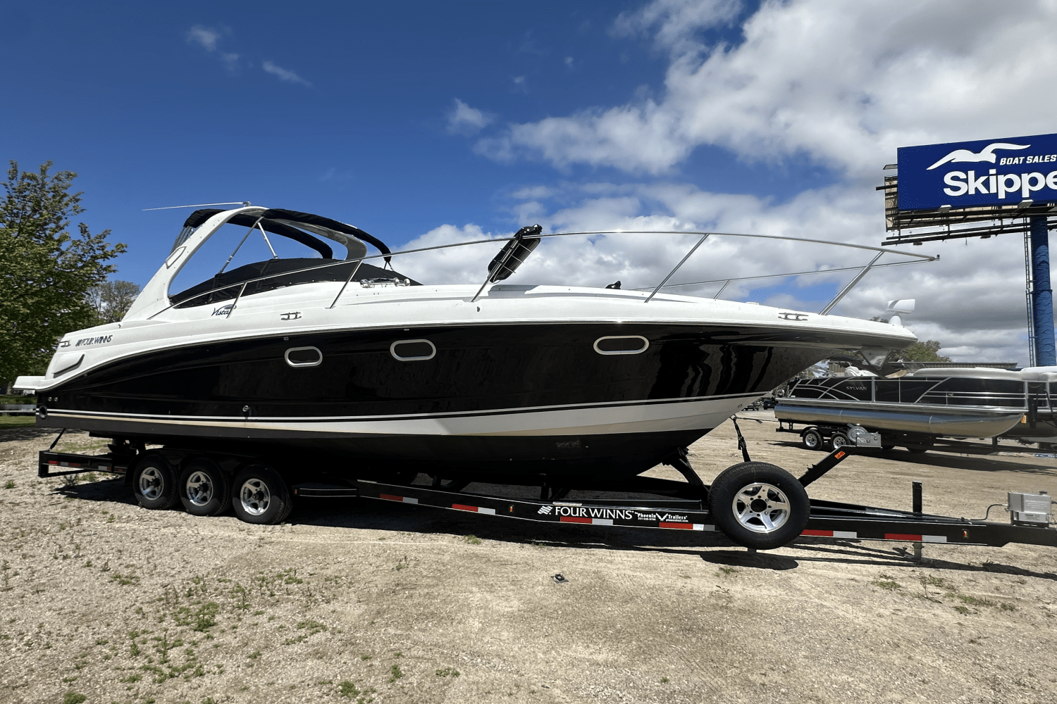 Slide: The Image of Four Winns 348 VISTA 2003 - 0