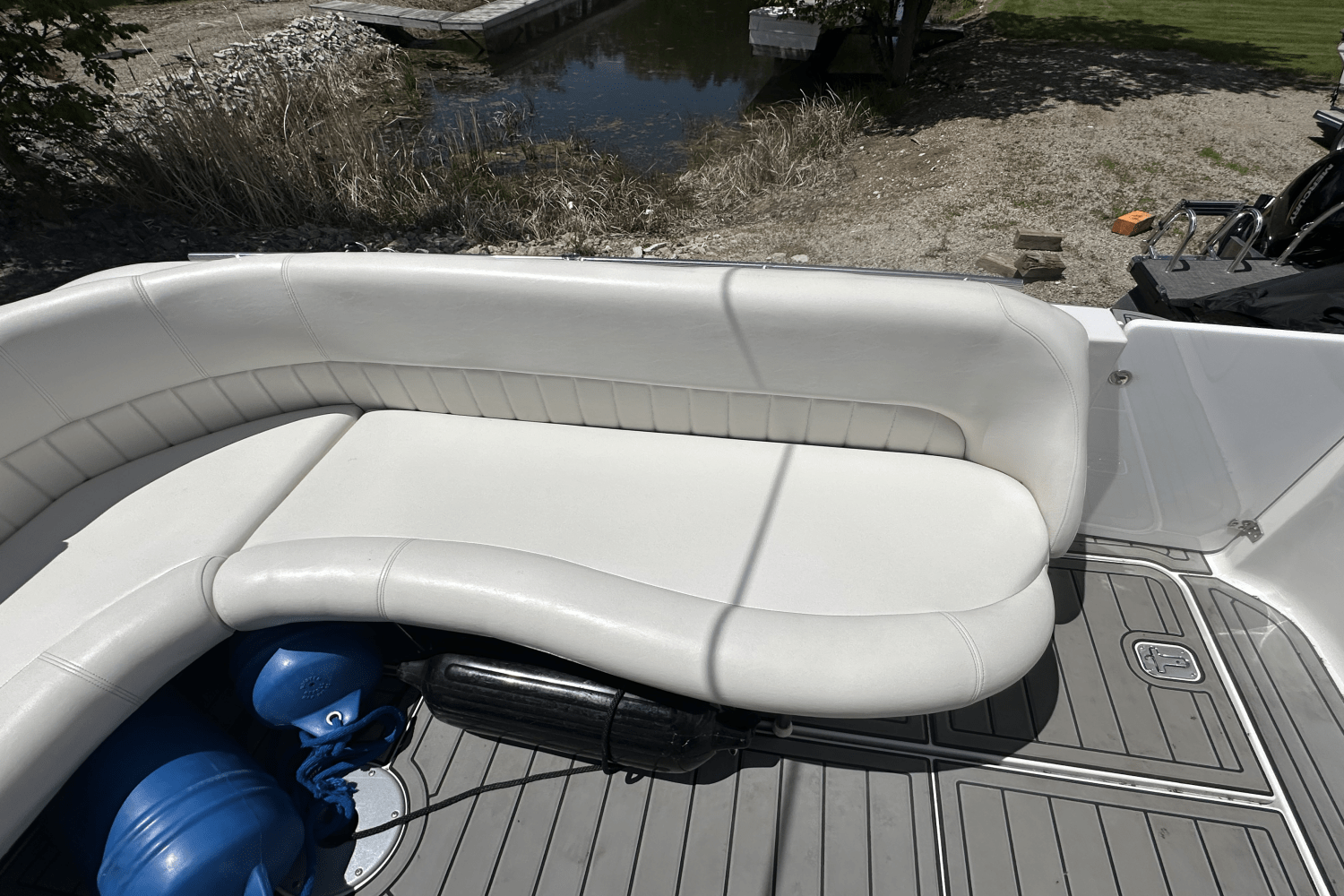 Slide: The Image of Four Winns 348 VISTA 2003 - 11