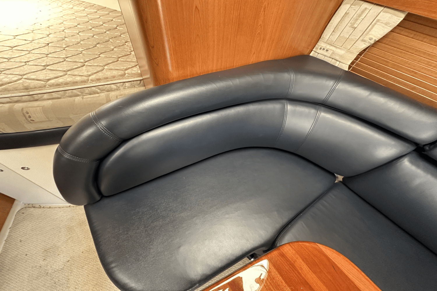 Slide: The Image of Four Winns 348 VISTA 2003 - 20