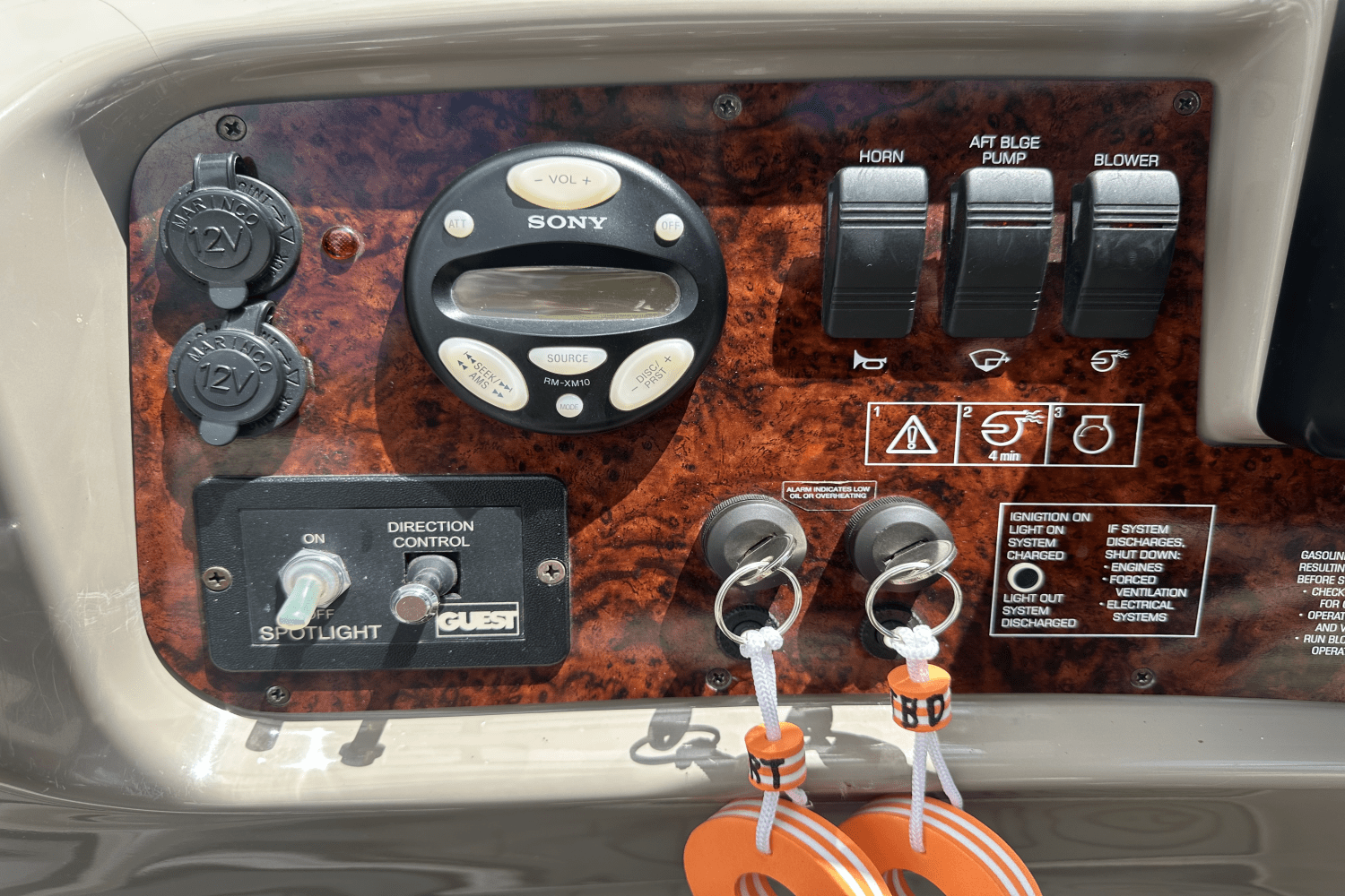 Slide: The Image of Four Winns 348 VISTA 2003 - 32