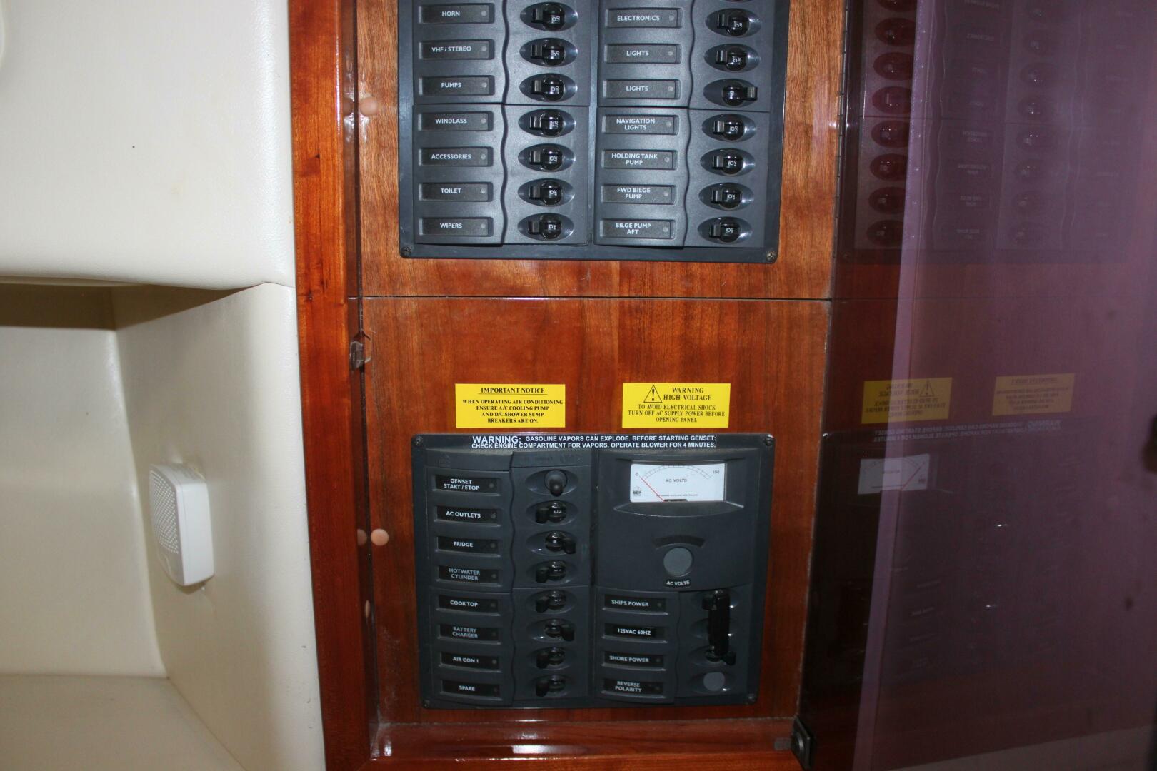 Slide: The Image of Four Winns 3700 2003 - 4437722