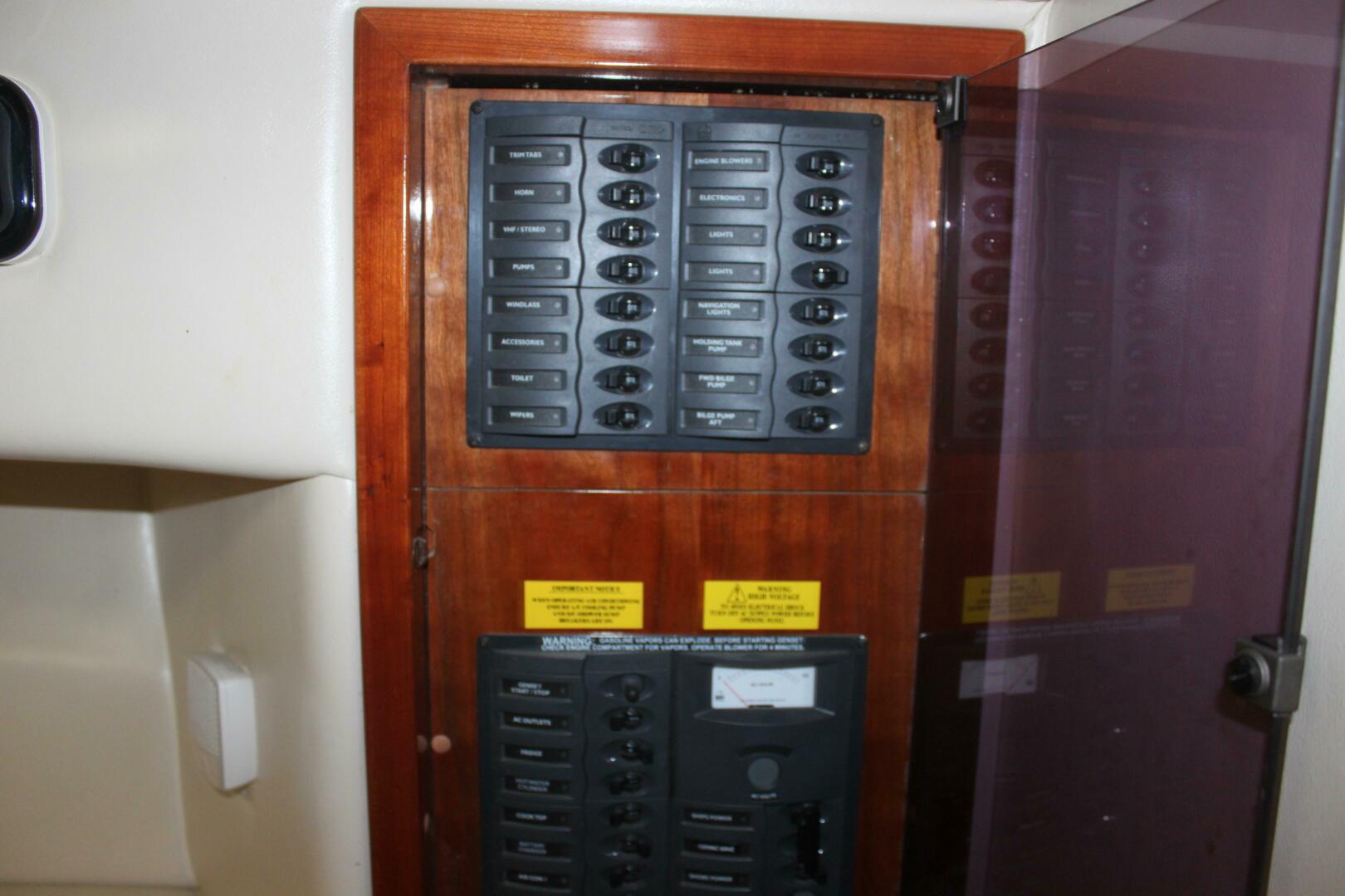 Slide: The Image of Four Winns 3700 2003 - 4437723
