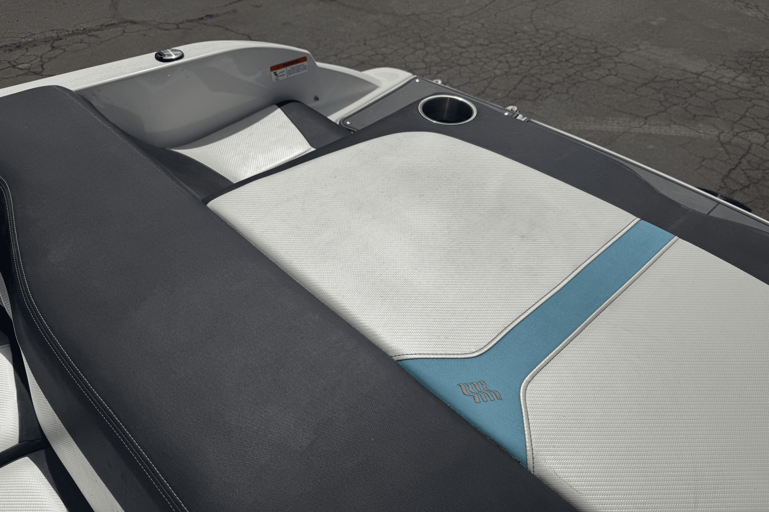 Slide: The Image of Four Winns H180RS 2014 - 17