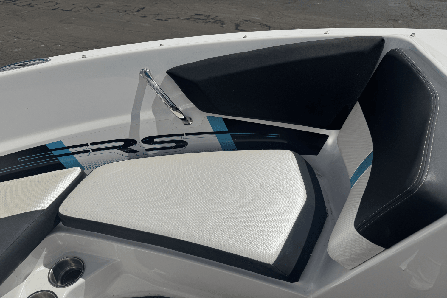 Slide: The Image of Four Winns H180RS 2014 - 6