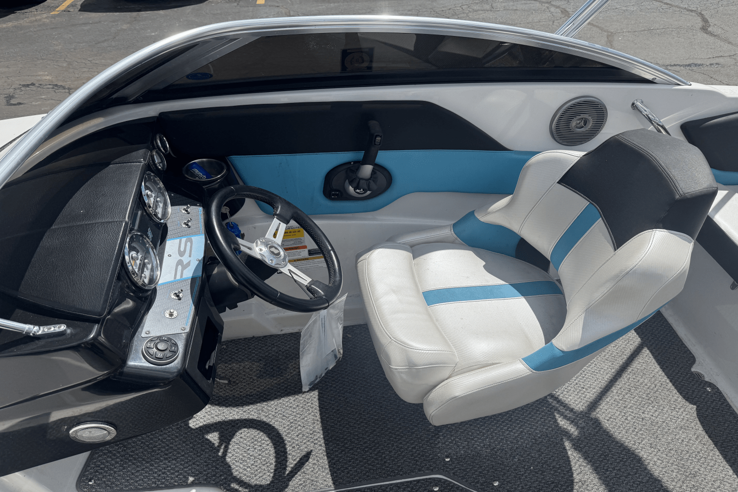 Slide: The Image of Four Winns H180RS 2014 - 8