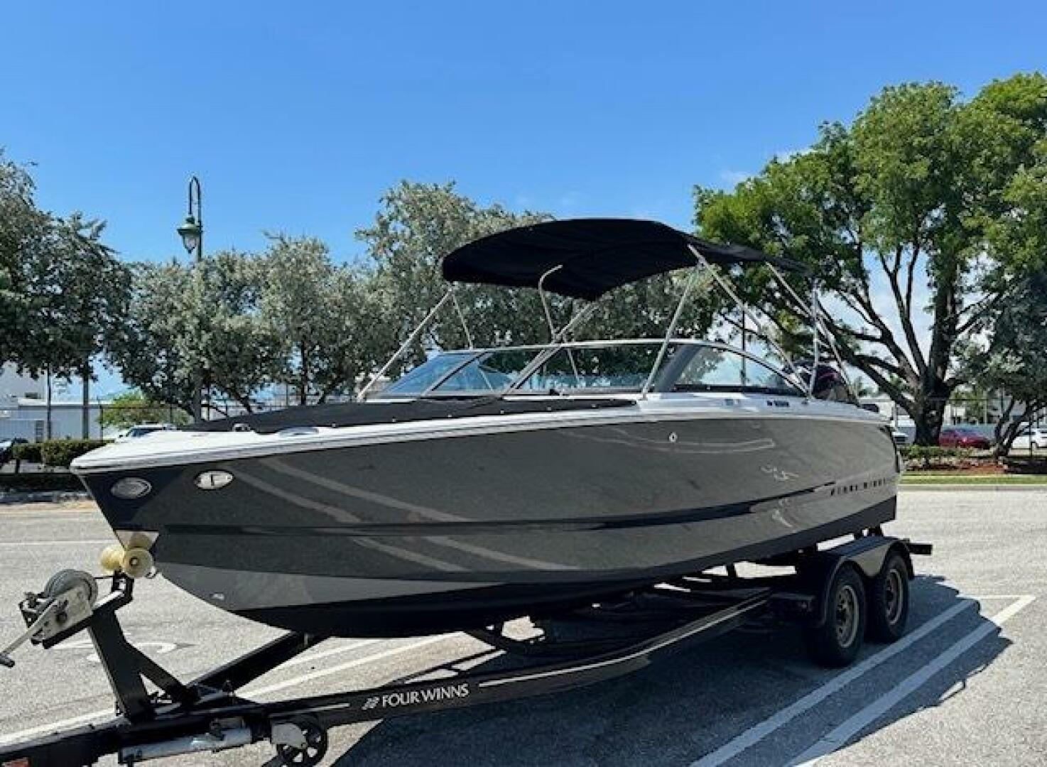 Slide: The Image of Four Winns H2 2021 - 5534535