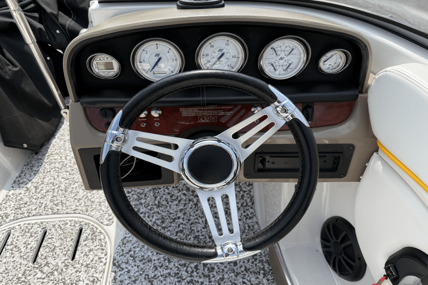 Slide: The Image of Four Winns H200 2008 - 7