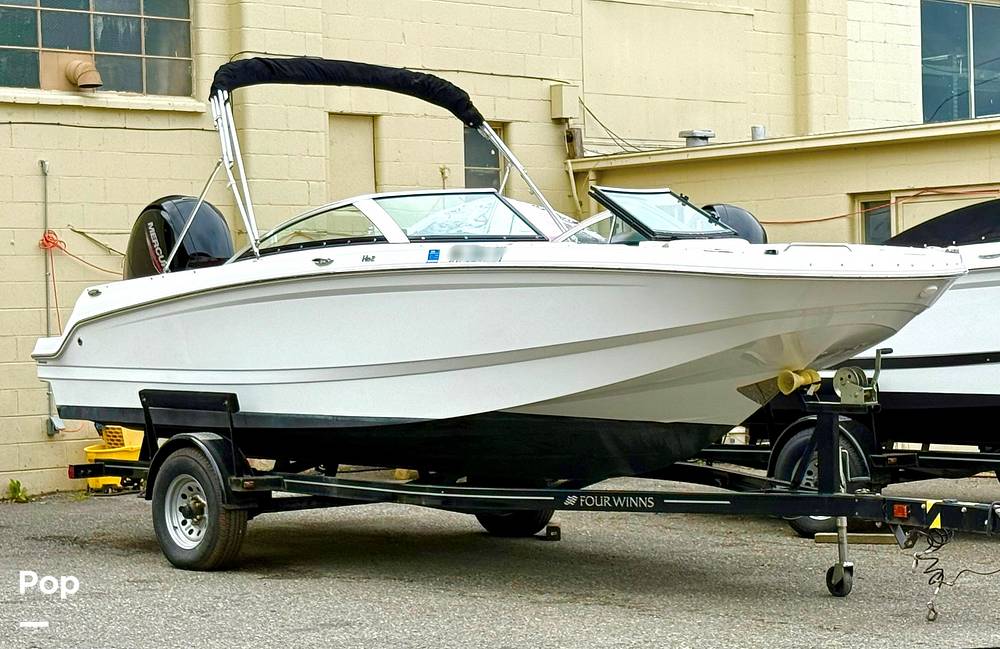 Slide: The Image of Trailer Not Included - 15631430