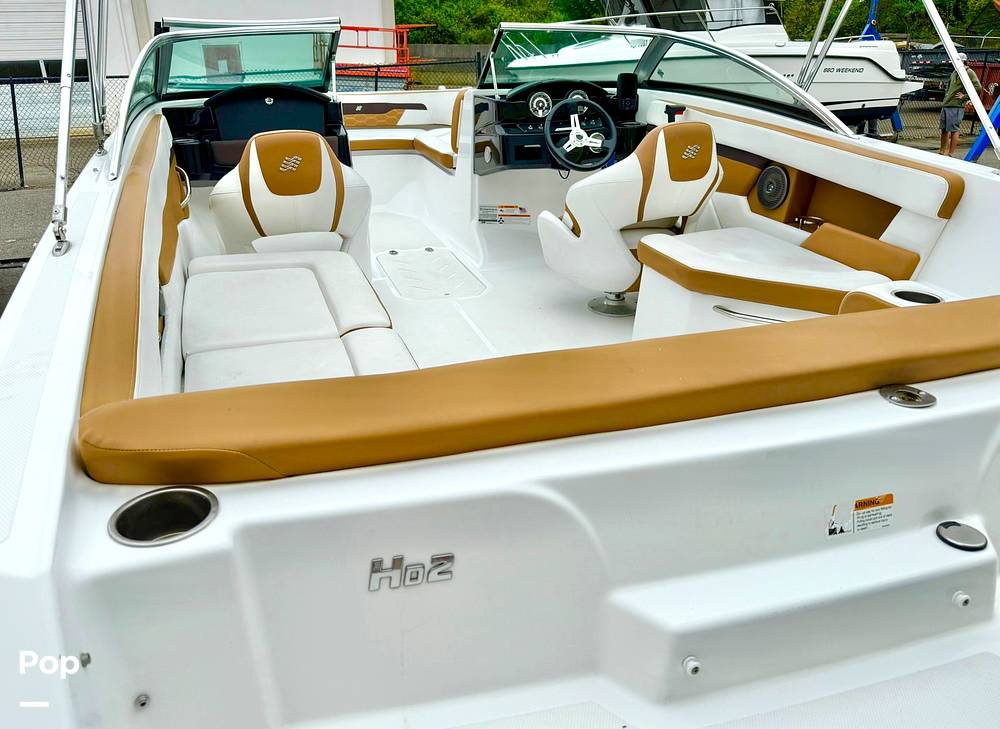 Slide: The Image of Four Winns HD2 2021 - 15631413