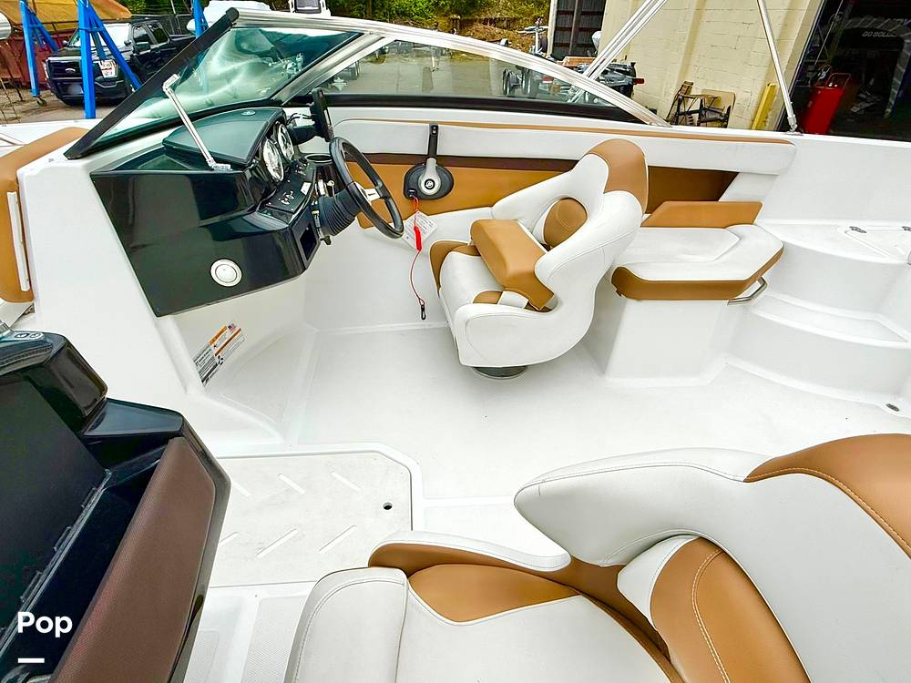 Slide: The Image of Four Winns HD2 2021 - 15631424