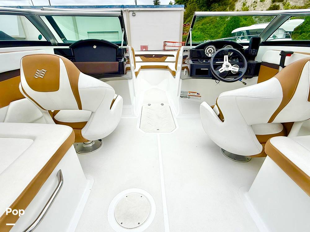 Slide: The Image of Four Winns HD2 2021 - 15631441